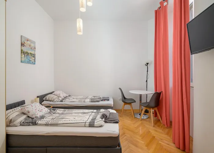 아파트 Tiho & Nena