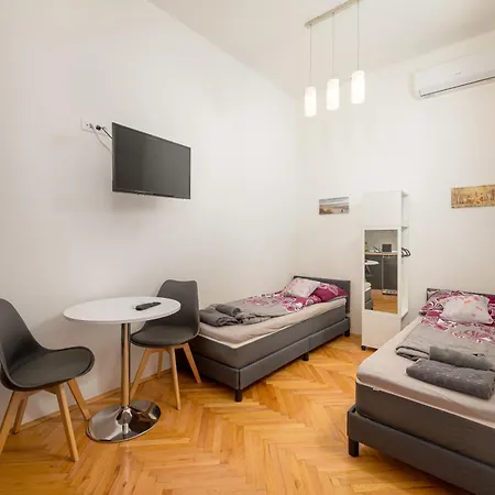 Apartment Tiho & Nena